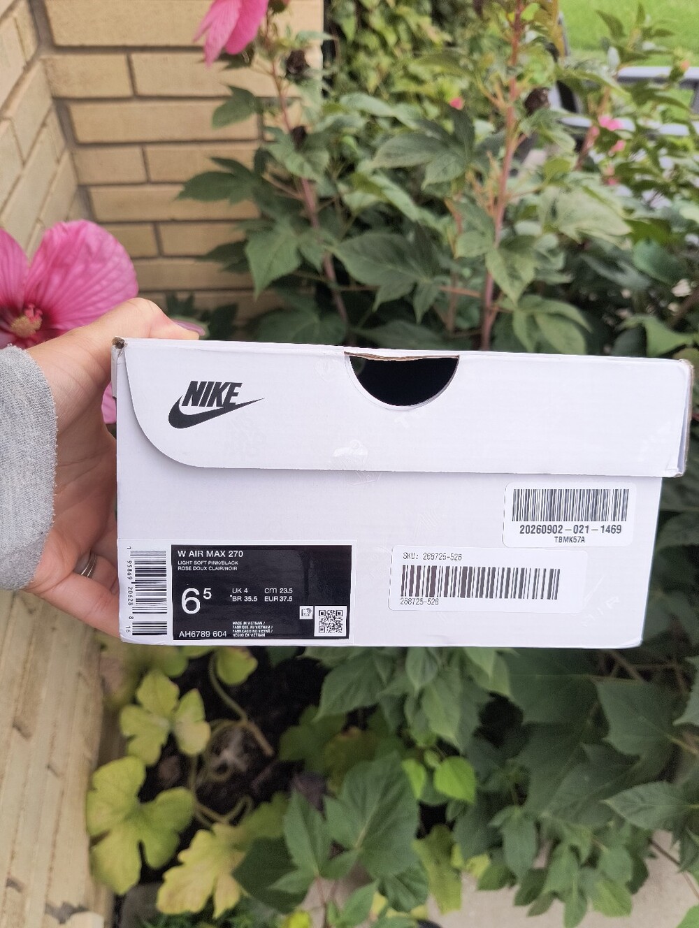 Nike Women's Air Max 270 Lifestyle Shoes Sneakers Size 6.5 Soft Pink - Picture 6 of 6